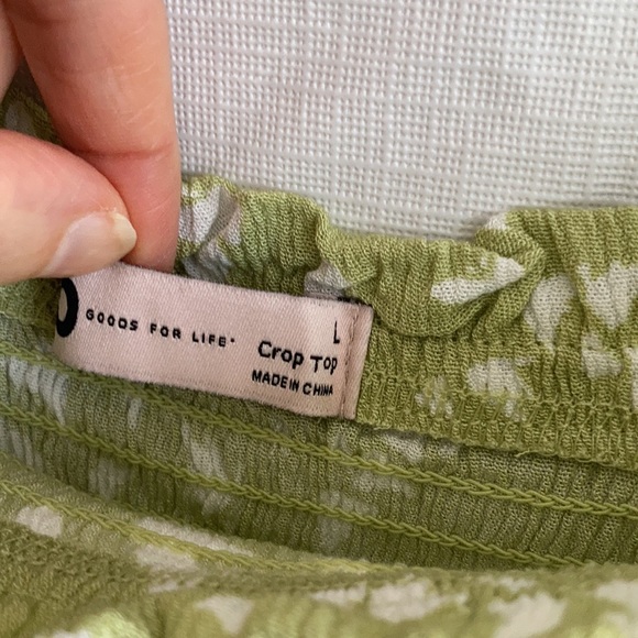 So smocked puff sleeve crop top w butterfly abstract print L jrs - Picture 14 of 17